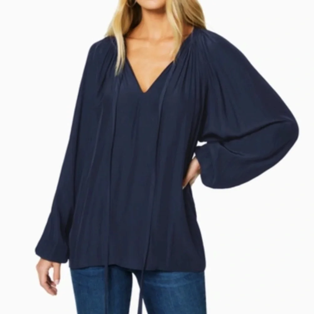 Paris Long Sleeve Blouse In Navy - Picture 1 of 8